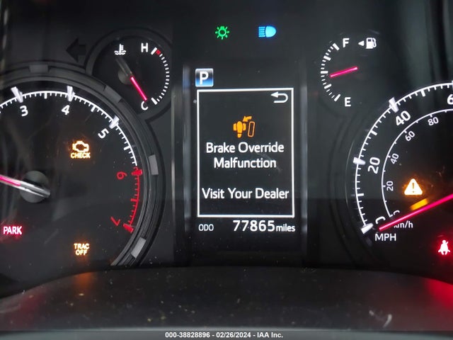 Toyota 4RUNNER SR5 2021 JTEEU5JR9M5239541 Image 15