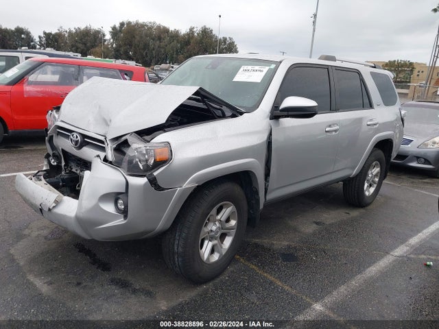 Toyota 4RUNNER SR5 2021 JTEEU5JR9M5239541 Image 2