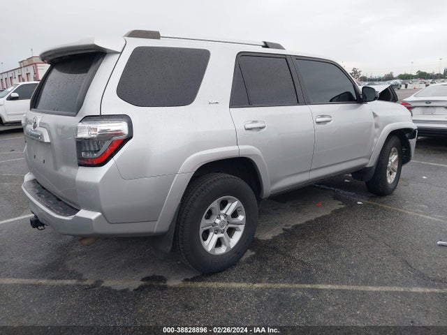 Toyota 4RUNNER SR5 2021 JTEEU5JR9M5239541 Image 4