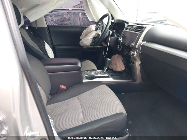 Toyota 4RUNNER SR5 2021 JTEEU5JR9M5239541 Image 5