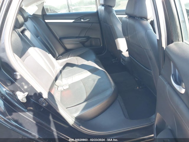 Honda Civic Touring 2016 19XFC1F90GE001910 Image 8