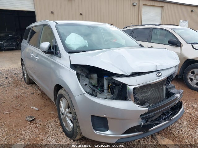 KIA SEDONA LX 2018 KNDMB5C13J6349083 Image 1