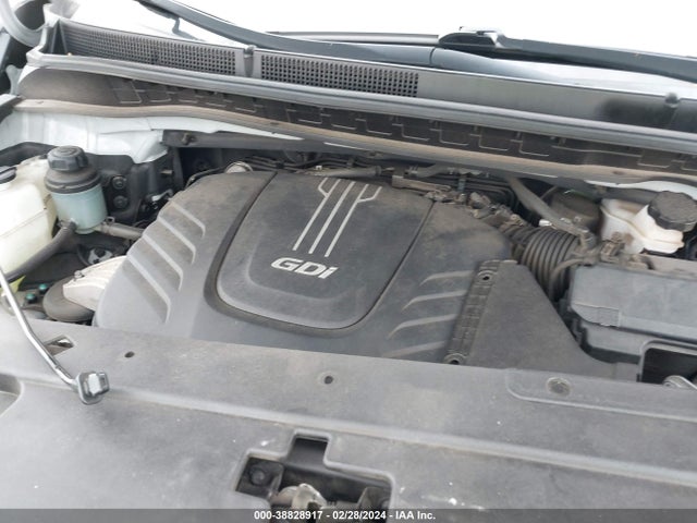 KIA SEDONA LX 2018 KNDMB5C13J6349083 Image 10