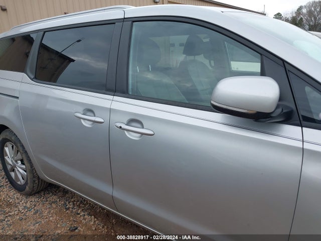KIA SEDONA LX 2018 KNDMB5C13J6349083 Image 14