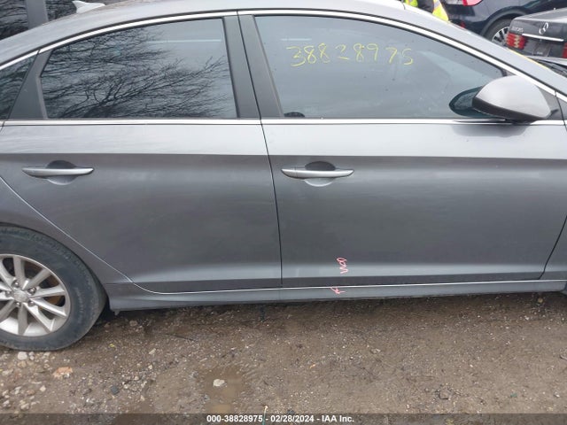 Hyundai SONATA SE 2019 5NPE24AF5KH797636 Image 13
