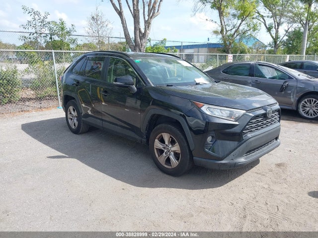 Toyota Rav4 Xle 2019 JTMW1RFV2KJ005552 zdjęcie główne