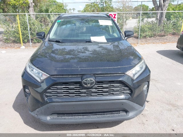 Toyota Rav4 Xle 2019 JTMW1RFV2KJ005552 Image 12