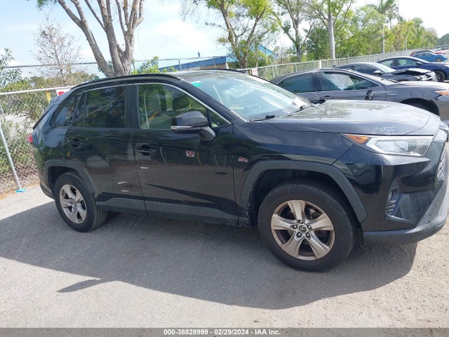 Toyota Rav4 Xle 2019 JTMW1RFV2KJ005552 Image 13