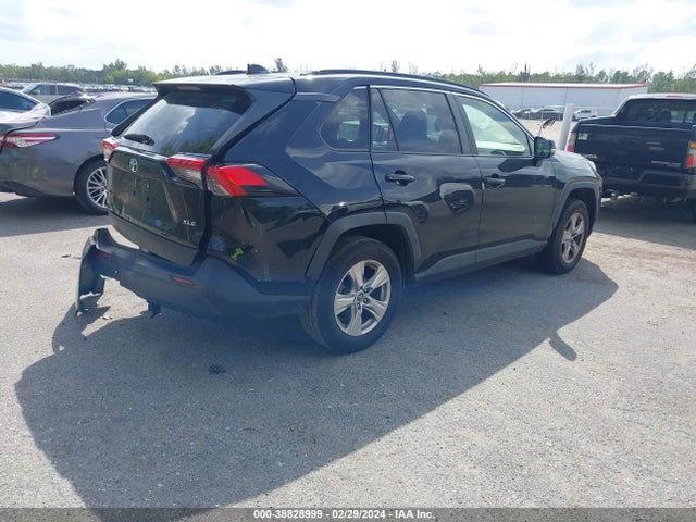 Toyota Rav4 Xle 2019 JTMW1RFV2KJ005552 Image 4