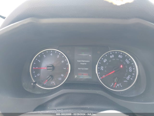Toyota Rav4 Xle 2019 JTMW1RFV2KJ005552 Image 7