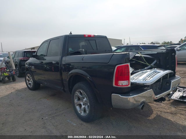 1C6RR7NT4HS691212 RAM 1500 Laramie  4x4 5'7 Box
