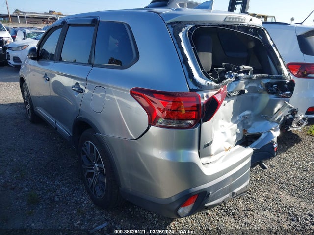 Mitsubishi Outlander Es 2018 JA4AD2A32JJ004960 Image 3