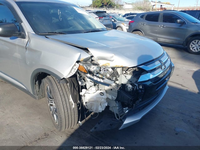 Mitsubishi Outlander Es 2018 JA4AD2A32JJ004960 Image 6