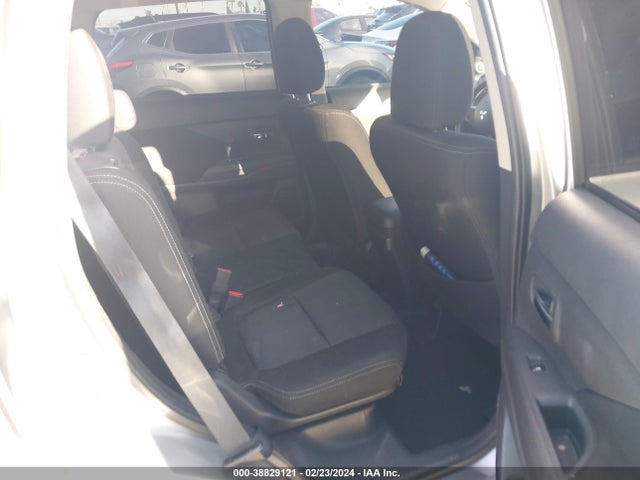 Mitsubishi Outlander Es 2018 JA4AD2A32JJ004960 Image 8