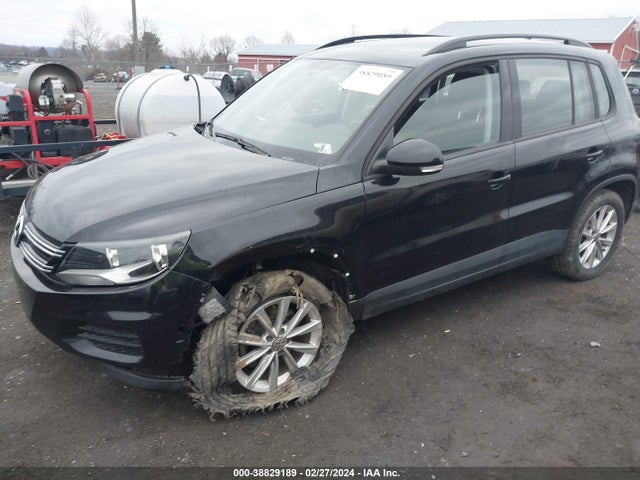 WVGBV7AXXJK005867 Volkswagen Tiguan Limited 2.0t