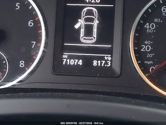 WVGBV7AXXJK005867 Volkswagen Tiguan Limited 2.0t