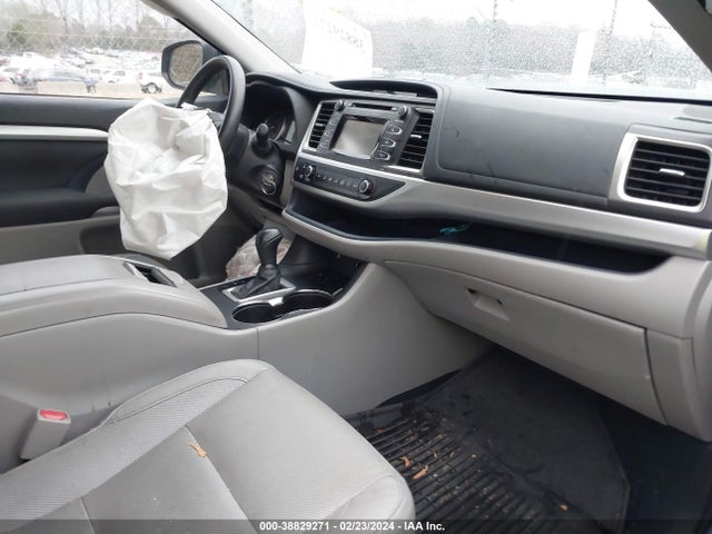 Toyota Highlander Le 2016 5TDZARFH8GS021742 Image 5