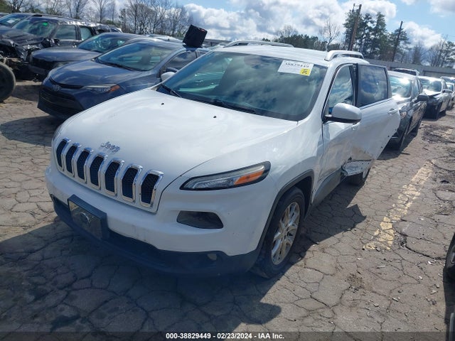 Jeep Cherokee Latitude 2014 1C4PJLCBXEW122850 Image 2