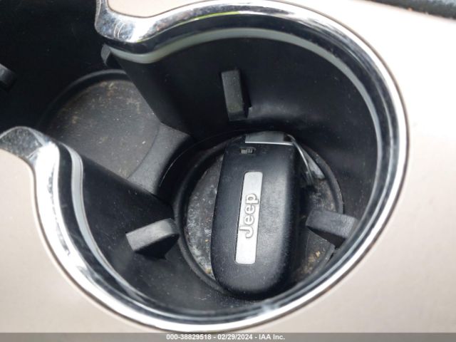 1C4RJFAG4HC684483 Jeep Grand Cherokee Laredo 4x4