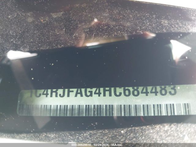 1C4RJFAG4HC684483 Jeep Grand Cherokee Laredo 4x4