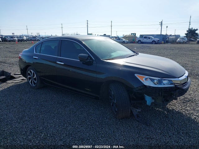 2016 1HGCR2F70GA160209 main image
