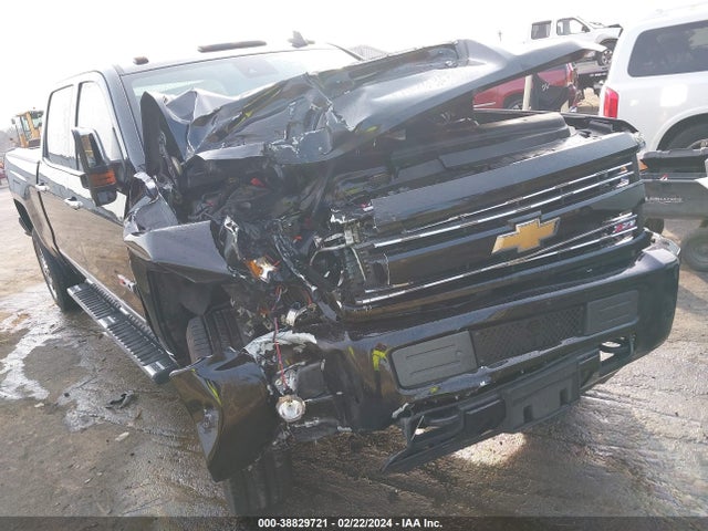 2018 1GC1KWEY3JF229206 main image