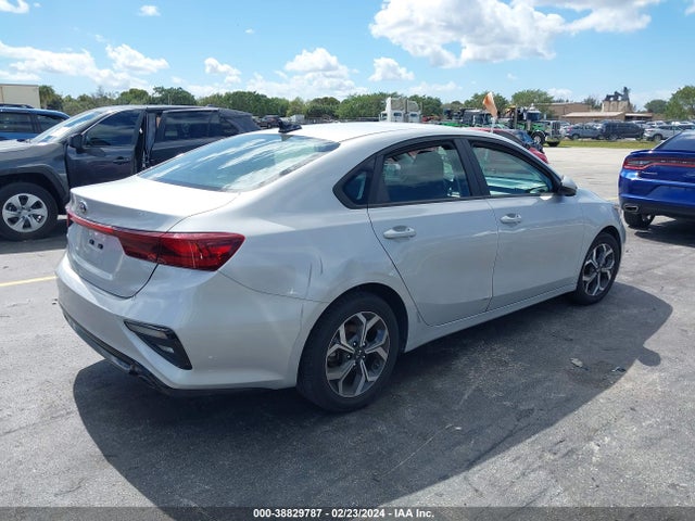 KIA Forte Lxs 2021 3KPF24AD6ME318232 Image 4
