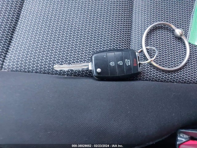 KIA FORTE LX 2017 3KPFK4A7XHE070003 Image 11