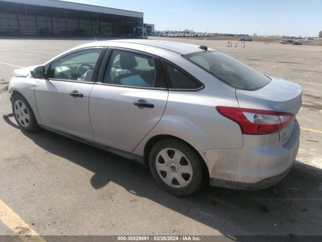 Ford FOCUS S 2014 1FADP3E27EL103386 Image 3