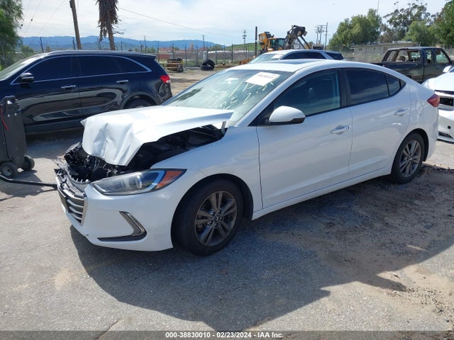 Hyundai Elantra Value Edition 2017 5NPD84LF4HH116480 Image 2