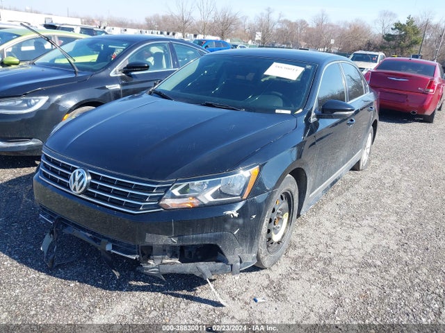 1VWAS7A32GC010213 Volkswagen Passat 1.8t S