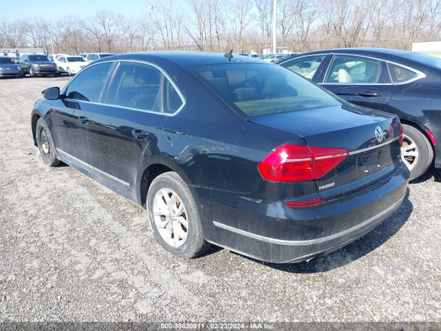 1VWAS7A32GC010213 Volkswagen Passat 1.8t S