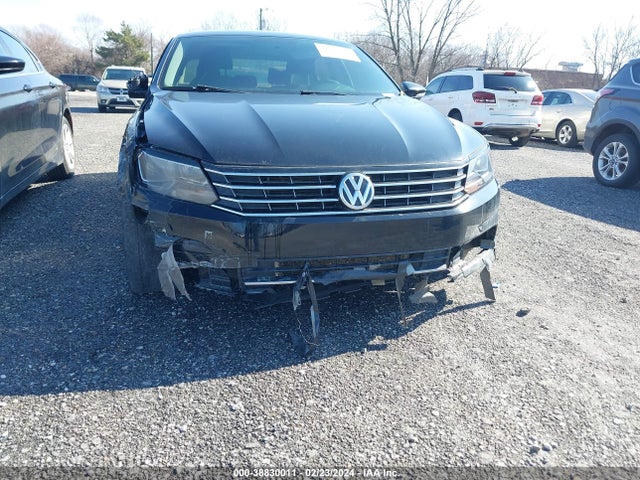 1VWAS7A32GC010213 Volkswagen Passat 1.8t S