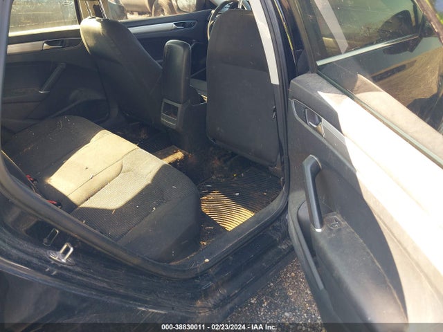 1VWAS7A32GC010213 Volkswagen Passat 1.8t S