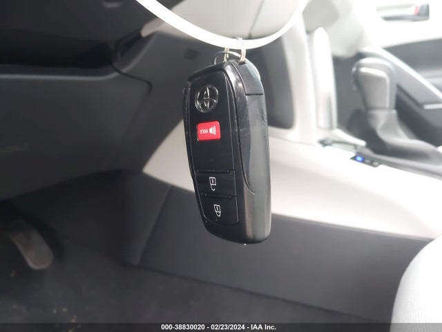 Toyota Corolla Cross Le 2024 7MUCAAAG7RV076357 Image 11