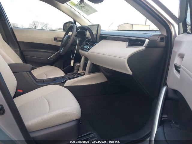Toyota Corolla Cross Le 2024 7MUCAAAG7RV076357 Image 5