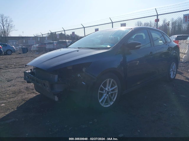 Ford FOCUS SE 2016 1FADP3F24GL214396 Image 2
