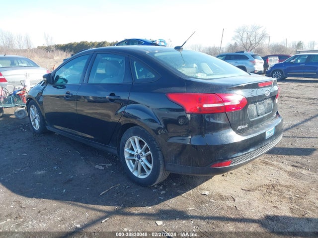 Ford FOCUS SE 2016 1FADP3F24GL214396 Image 3