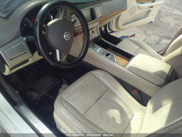 2009 JAGUAR XF SAJWA07C891R35539 Photo 4