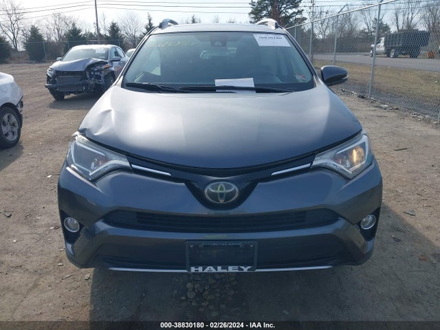 Toyota Rav4 Xle 2018 JTMRFREV5JD240301 Image 12