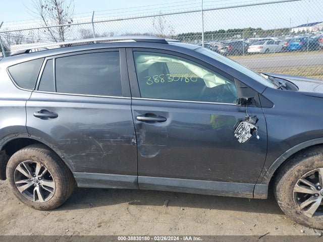 Toyota Rav4 Xle 2018 JTMRFREV5JD240301 Image 13