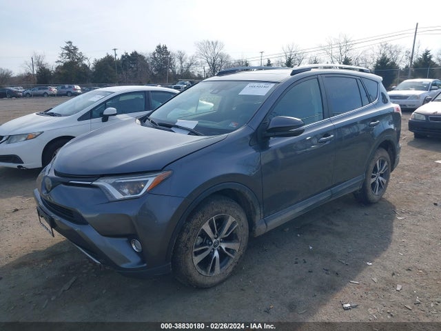 Toyota Rav4 Xle 2018 JTMRFREV5JD240301 Image 2