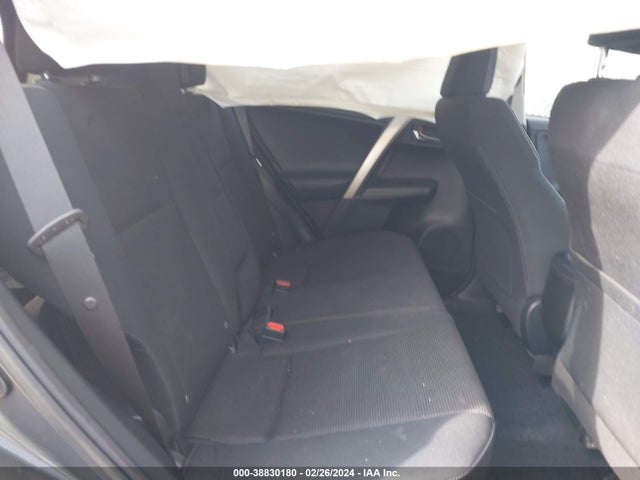 Toyota Rav4 Xle 2018 JTMRFREV5JD240301 Image 8