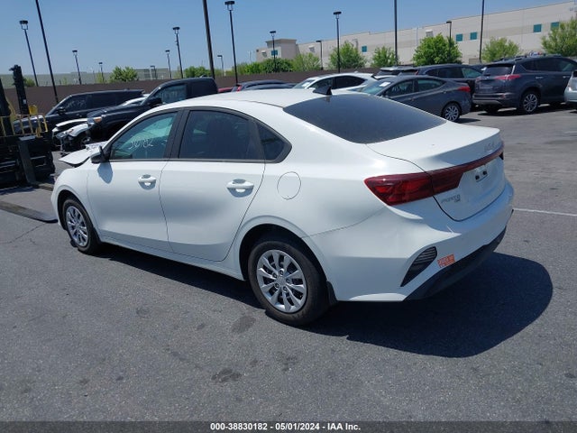 KIA FORTE LX 2023 3KPF24AD6PE551290 Image 3