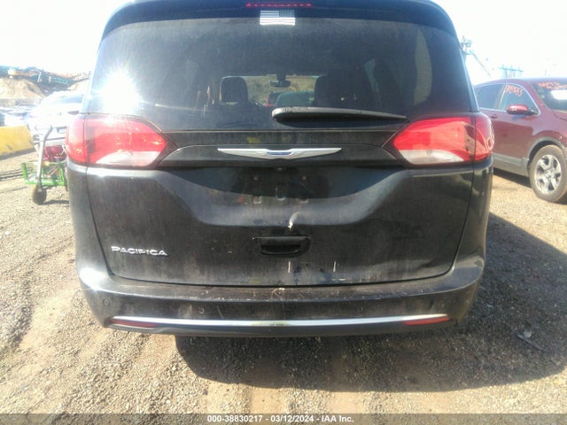 2C4RC1BG4KR555377 Chrysler Pacifica Touring L