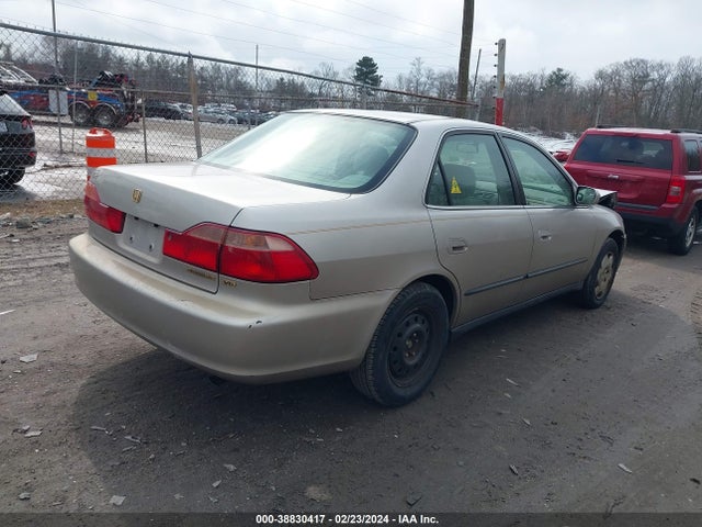 1998 HONDA ACCORD LX V6 VIN: 1HGCG1643WA033765