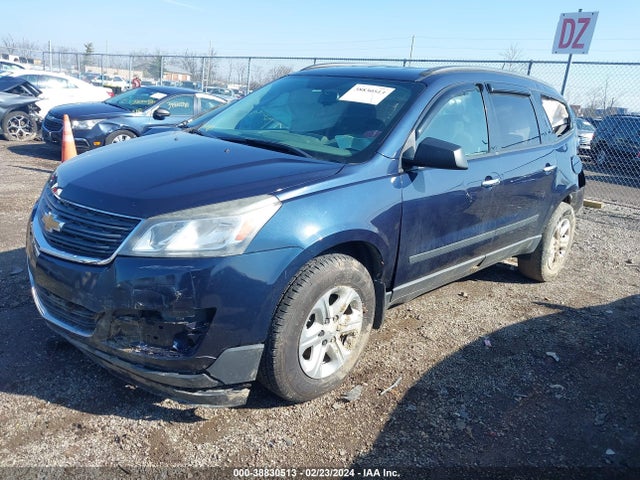 Chevrolet Traverse Ls 2015 1GNKRFED4FJ117832 Image 2
