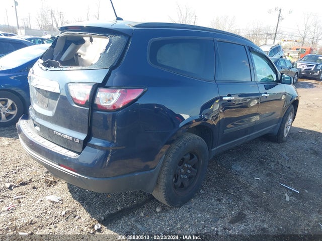 Chevrolet Traverse Ls 2015 1GNKRFED4FJ117832 Image 4