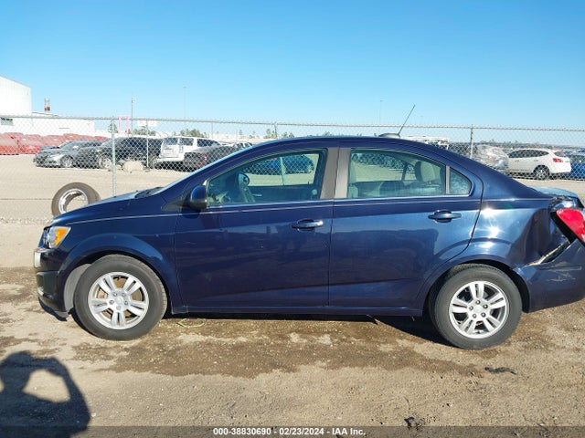 Chevrolet Sonic Lt Auto 2015 1G1JC5SH8F4155871 Image 14