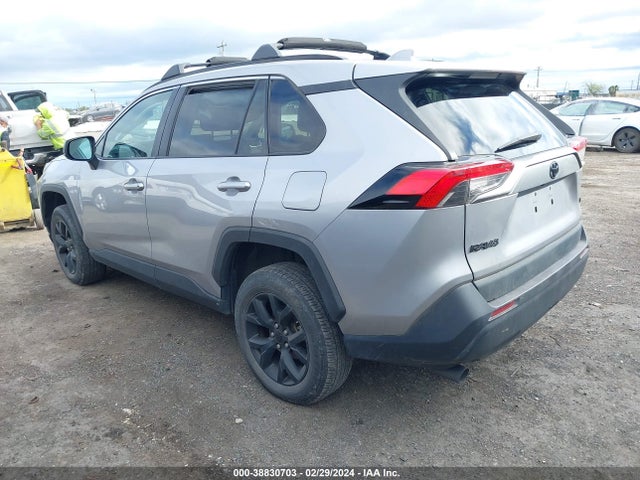 Toyota RAV4 LE 2021 2T3H1RFV1MC157630 Image 3
